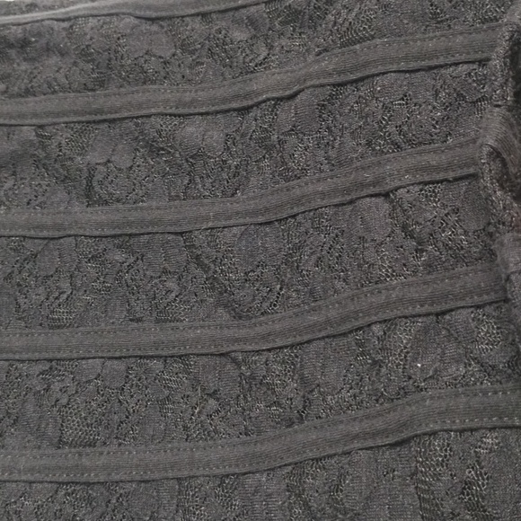 Lily morgan small black corset like crop top w/ lace - Picture 3 of 5